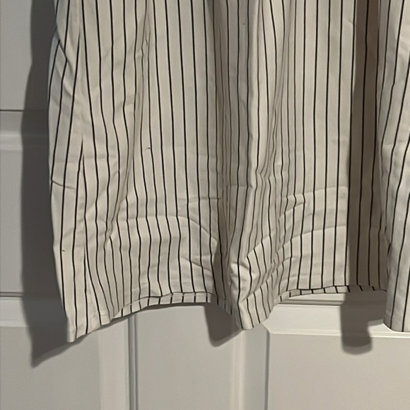 Pin striped dress - Picture 3 of 5